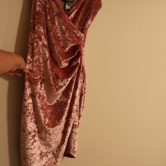 PINK VELVET TIGHT DRESS - Picture 5 of 5